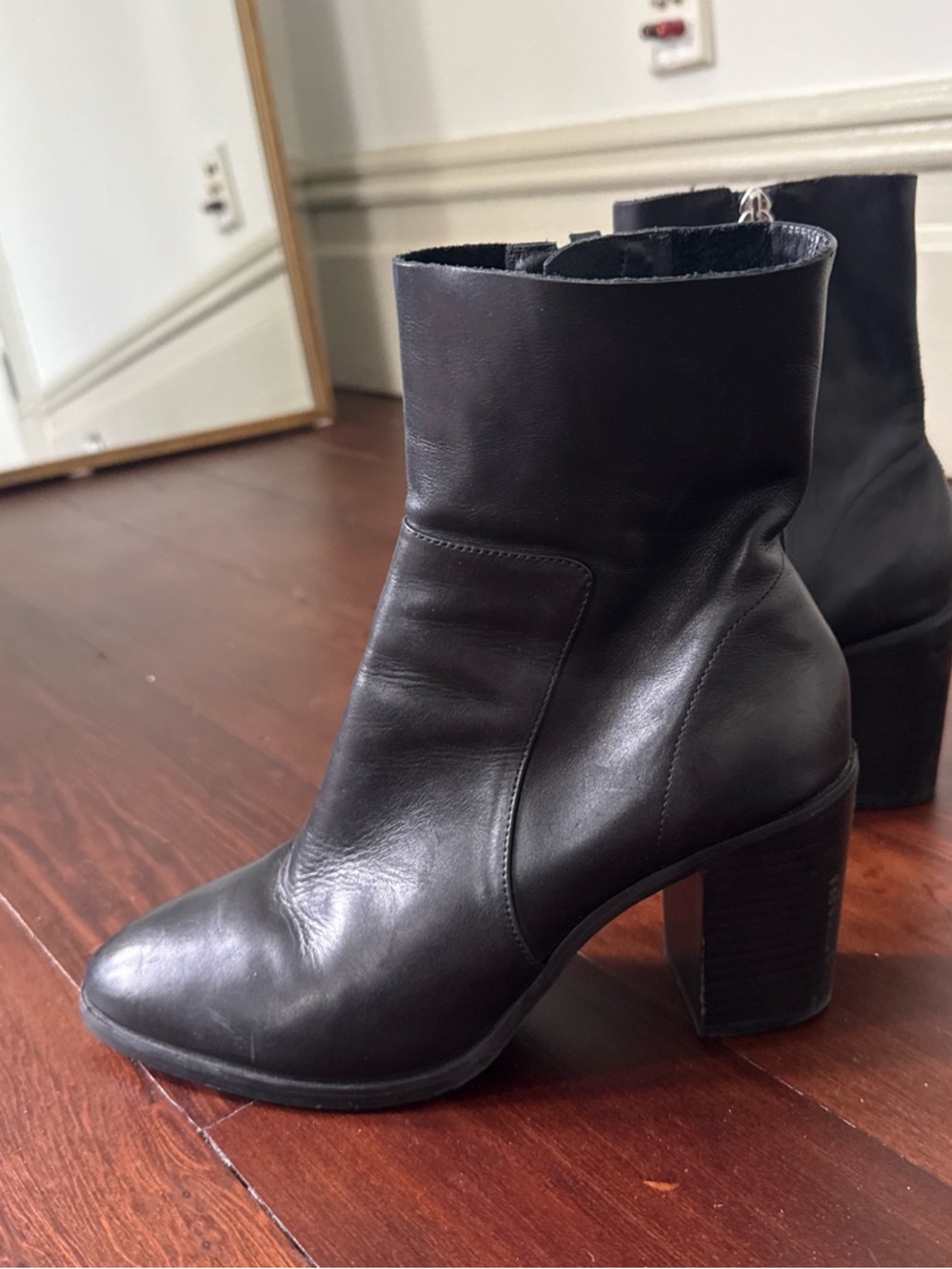 Steve Madden Black Leather Block Heel Ankle Boots
